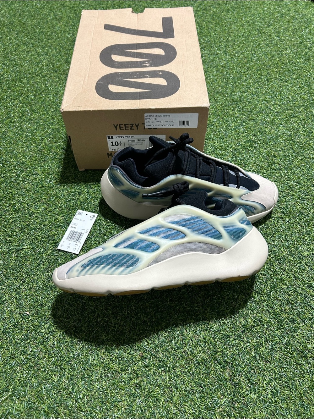 Adidas Yeezy 700 V3 Kyanite